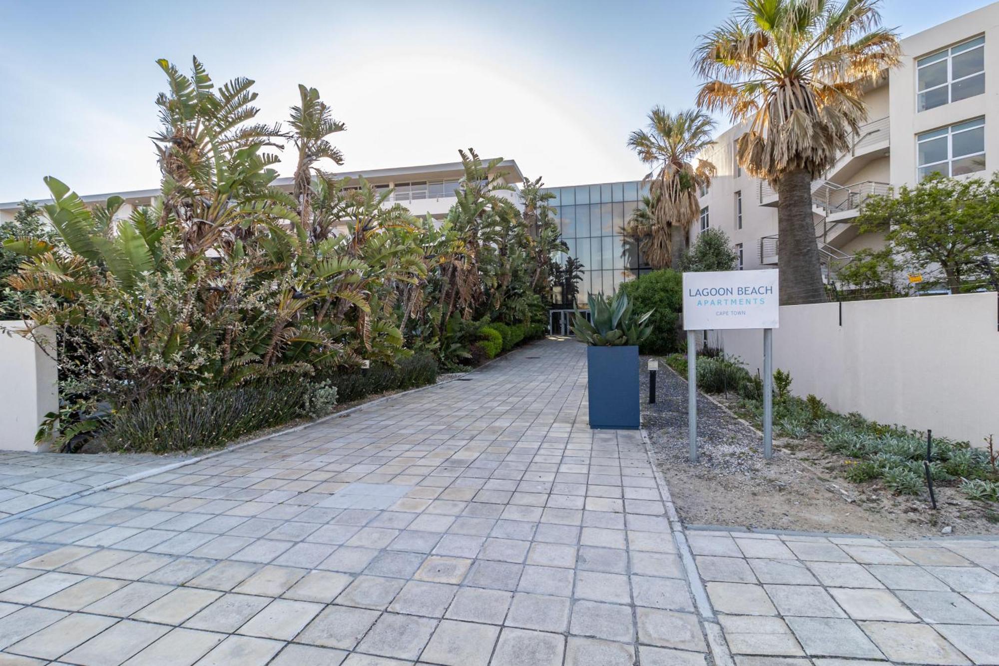 Luxury Escape Sleeps 4 - Ocean View - - Pool - Gym - Back Up Power * Cape Town